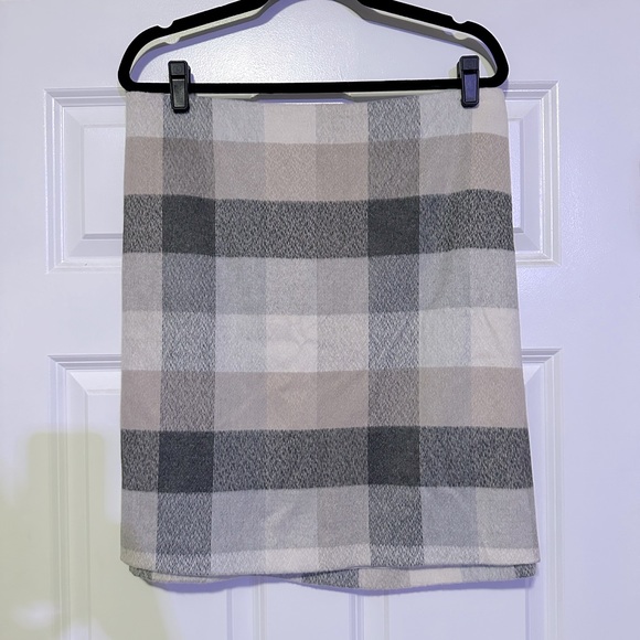LOFT Check Print Suede Gray & Beige Shift Skirt Size 22 NWOT - Picture 2 of 5